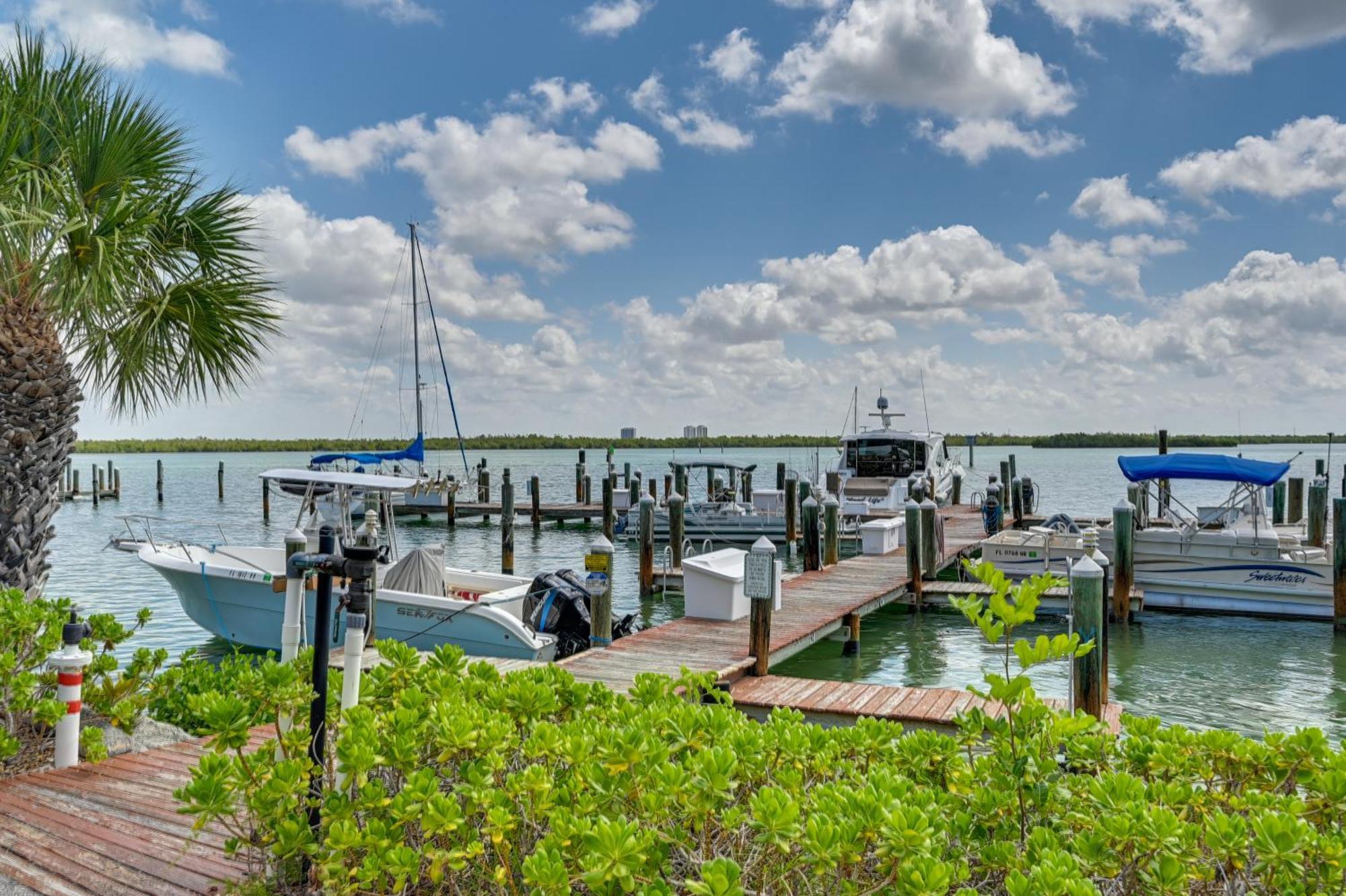 Marco Island Condo With Balcony And Water Views! Exterior photo